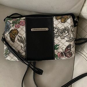Trendy pattern purse